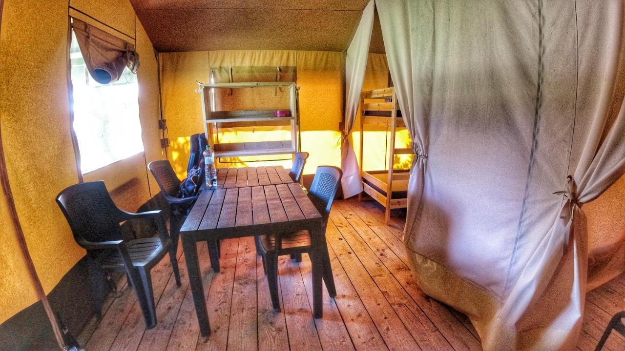 Camping Prima Hotel Týn nad Vltavou Екстериор снимка